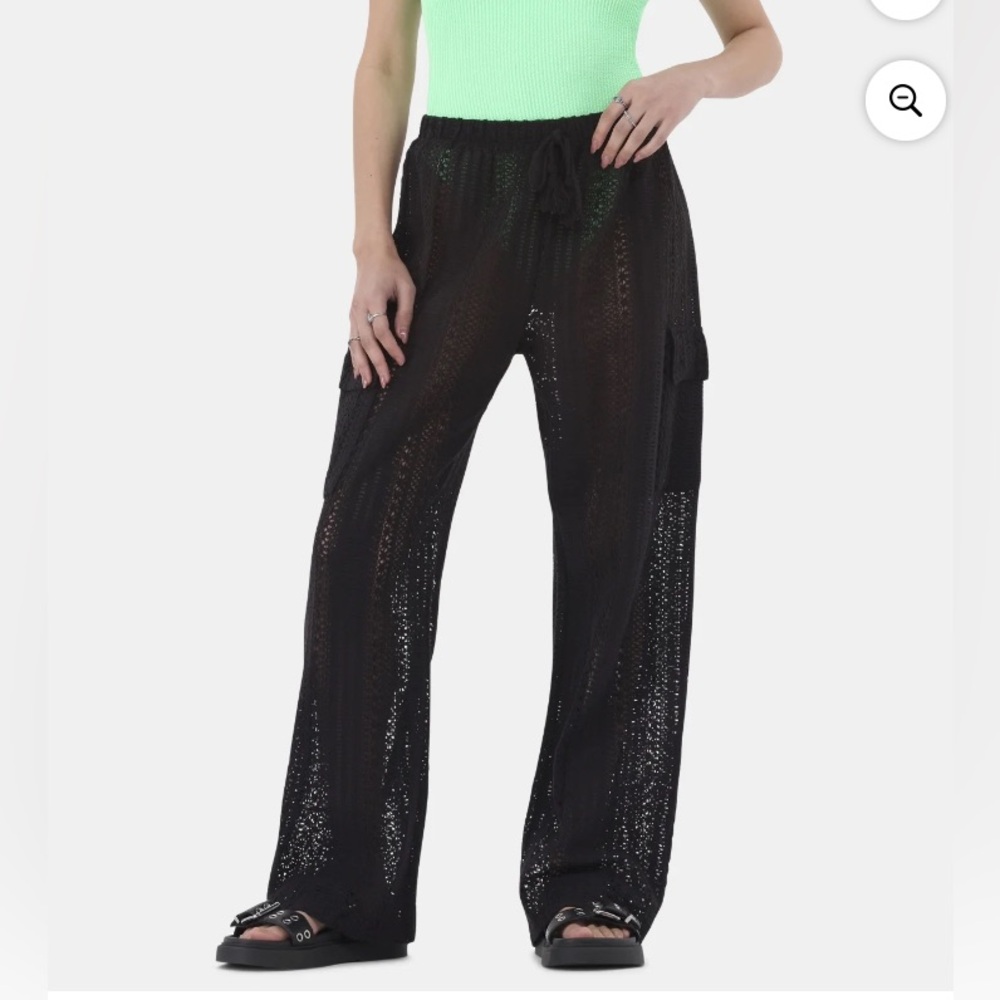 No Boundaries Crochet Macramé Palazzo Black Track Pants MED NWOT Cargo Pockets